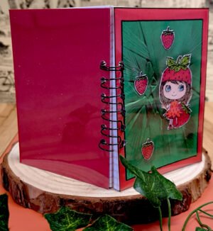 Petit carnet à anneaux A6 - Miss Fraise